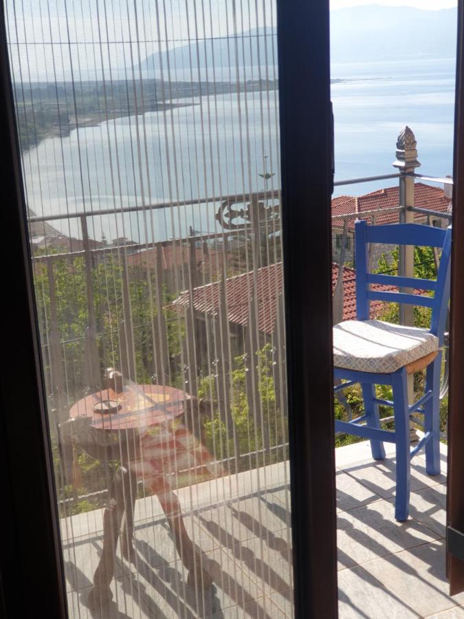 View By The Castle Nafpaktos Villa Exterior photo