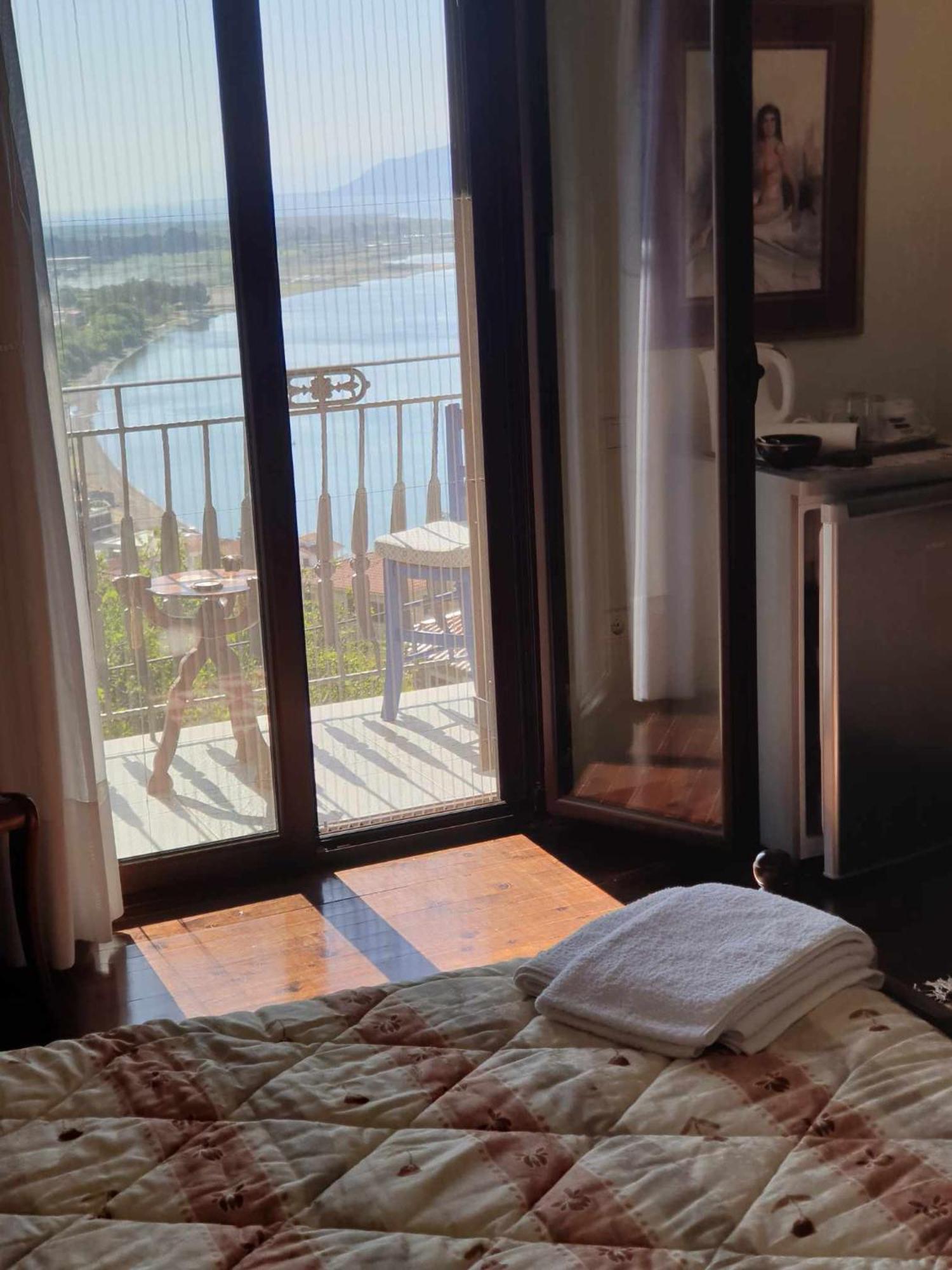View By The Castle Nafpaktos Villa Exterior photo